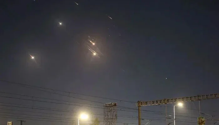 ایران کے ڈرون اور میزائل حملے: خطے میں بڑھتی کشیدگی کی مکمل تفصیل